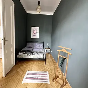 sunnycharming-7min-to-viennas-center-apartment.vienna-besthotels.com/